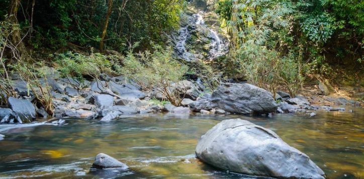 khao-sok-waterfall